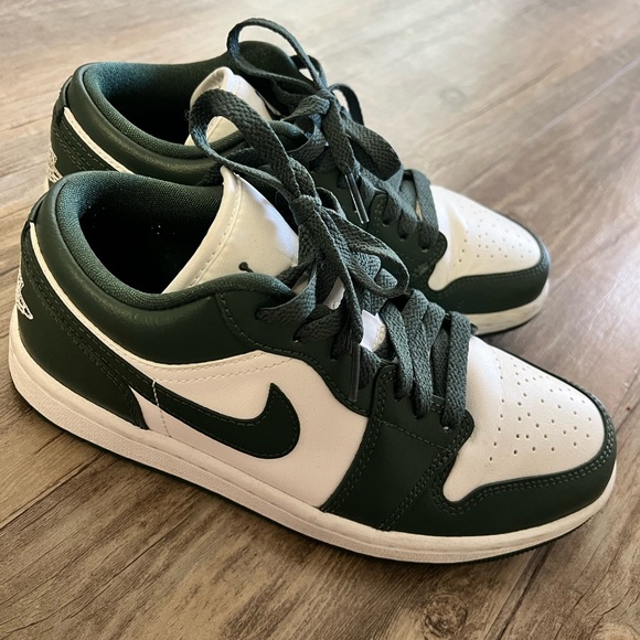 Nike Low Air Jordan 1s, Dark Green, 6.5 - Picture 1 of 4